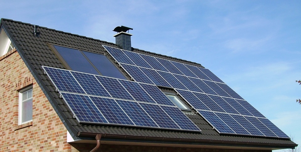 我可以拿家里屋顶太阳能的碳权去卖钱吗？
